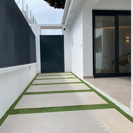 Pretty House 100 Metres From The