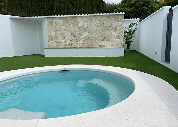 Pretty House 100 Metres From The Hébergement de vacances *