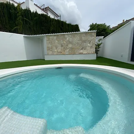Pretty House 100 Metres From The