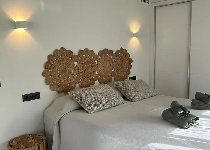 Pretty House 100 Metres From The