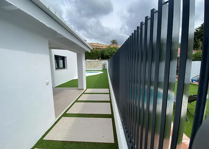 Pretty House 100 Metres From The